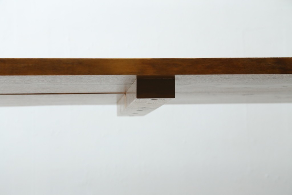 中古　桜製作所創業者・永見眞一氏サイン入り!!　ジョージ・ナカシマ(George Nakashima)　素材を活かした造形が魅力のコノイドテーブル　(R-087692)