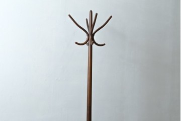 和製ヴィンテージ　秋田木工　曲げ木の優美な傘立て付きポールハンガー　(R-087696)