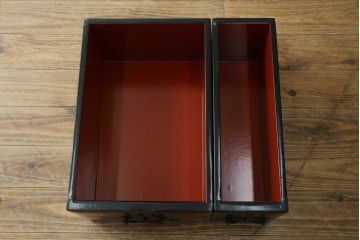 中古　職人手作り　希少な廃番品　民芸城山　朱と黒の濃淡が美しい一閑張りの階段箪笥　(R-087697)