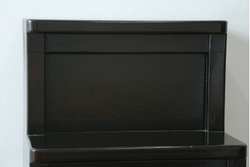 中古　職人手作り　希少な廃番品　民芸城山　朱と黒の濃淡が美しい一閑張りの階段箪笥　(R-087697)