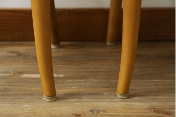 中古　美品　希少な廃番品　秋田木工　Stellamia Branche(ステラミア・ブランチ)シリーズ　座面にエンボス加工を施した軽やかな曲木細工のチェア2脚セット　(R-087698)