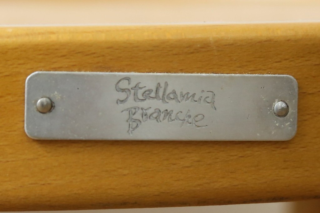 中古　美品　希少な廃番品　秋田木工　Stellamia Branche(ステラミア・ブランチ)シリーズ　座面にエンボス加工を施した軽やかな曲木細工のチェア2脚セット　(R-087698)