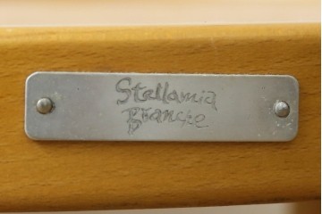 中古　美品　希少な廃番品　秋田木工　Stellamia Branche(ステラミア・ブランチ)シリーズ　座面にエンボス加工を施した軽やかな曲木細工のチェア2脚セット　(R-087698)