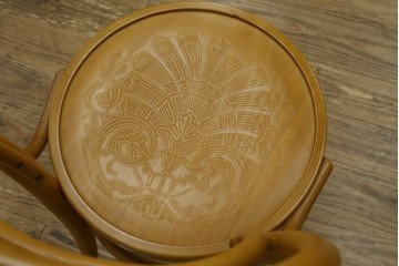 中古　美品　希少な廃番品　秋田木工　Stellamia Branche(ステラミア・ブランチ)シリーズ　座面にエンボス加工を施した軽やかな曲木細工のチェア2脚セット　(R-087698)