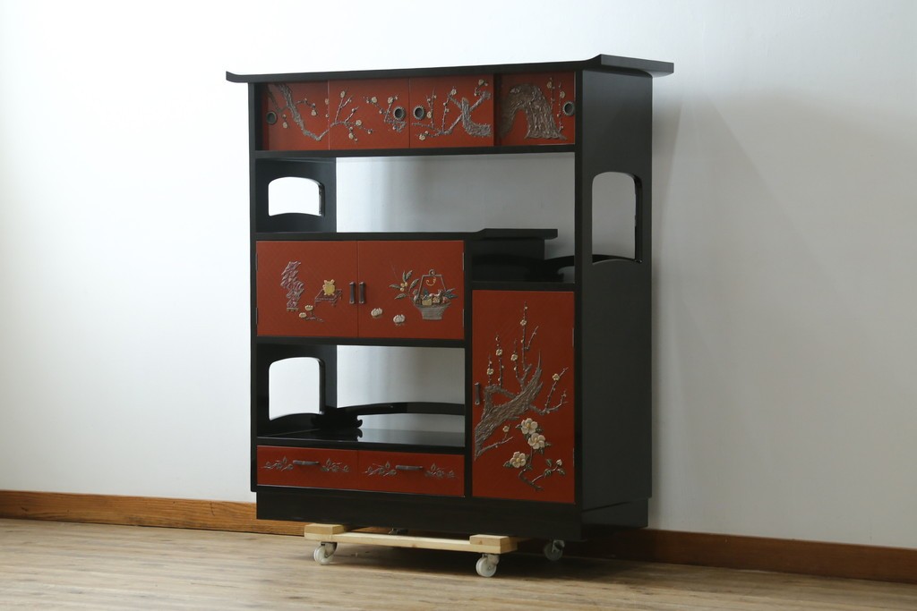 中古　美品　輪島塗　金彩・高蒔絵(梅・雀)　希少な朱塗りの飾り棚　定価約350万円　(R-087699)