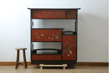 中古　美品　輪島塗　金彩・高蒔絵(梅・雀)　希少な朱塗りの飾り棚　定価約350万円　(R-087699)