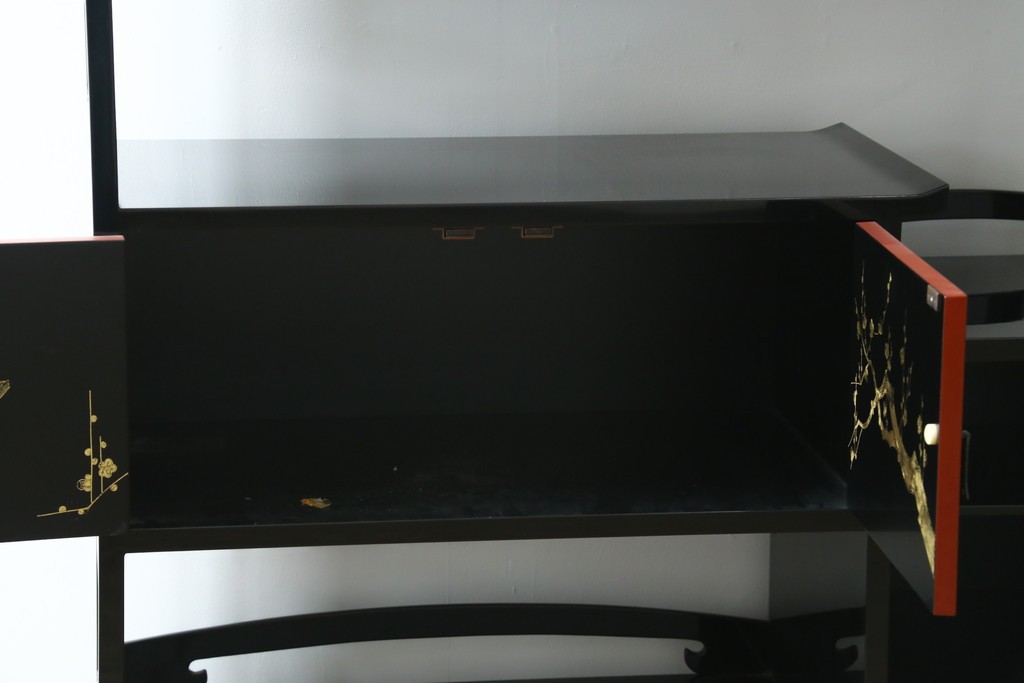 中古　美品　輪島塗　金彩・高蒔絵(梅・雀)　希少な朱塗りの飾り棚　定価約350万円　(R-087699)