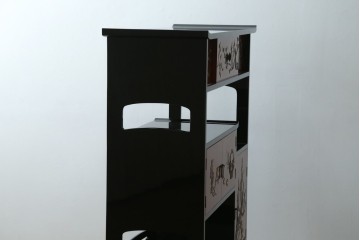 中古　美品　輪島塗　金彩・高蒔絵(梅・雀)　希少な朱塗りの飾り棚　定価約350万円　(R-087699)