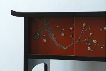 中古　美品　輪島塗　金彩・高蒔絵(梅・雀)　希少な朱塗りの飾り棚　定価約350万円　(R-087699)