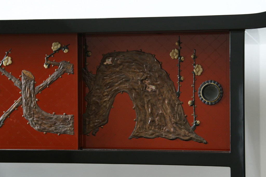 中古　美品　輪島塗　金彩・高蒔絵(梅・雀)　希少な朱塗りの飾り棚　定価約350万円　(R-087699)