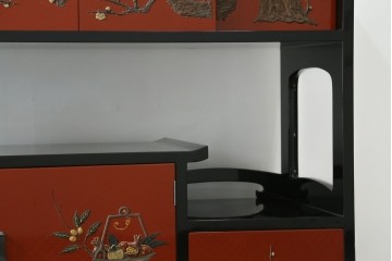 中古　美品　輪島塗　金彩・高蒔絵(梅・雀)　希少な朱塗りの飾り棚　定価約350万円　(R-087699)