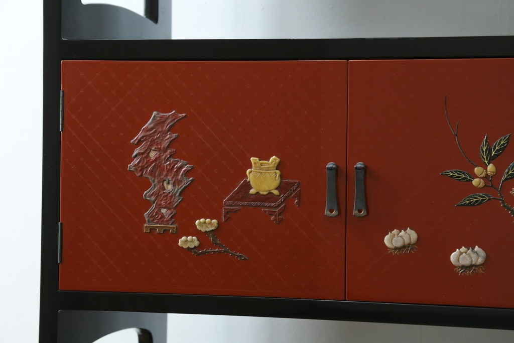 中古　美品　輪島塗　金彩・高蒔絵(梅・雀)　希少な朱塗りの飾り棚　定価約350万円　(R-087699)