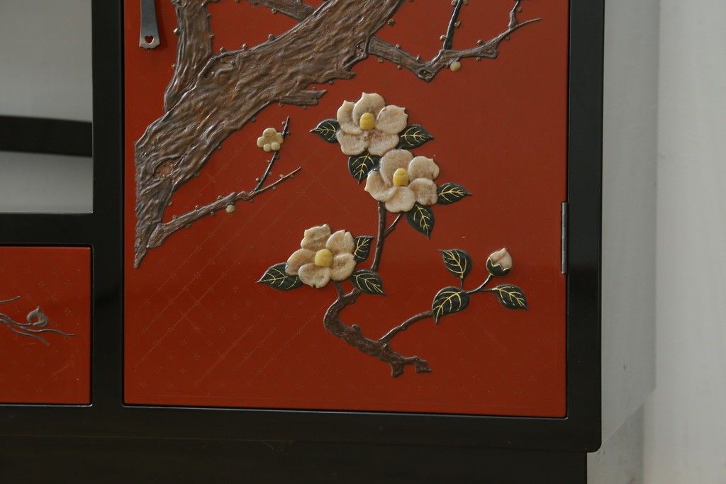 中古　美品　輪島塗　金彩・高蒔絵(梅・雀)　希少な朱塗りの飾り棚　定価約350万円　(R-087699)