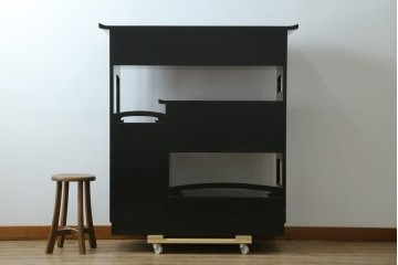 中古　美品　輪島塗　金彩・高蒔絵(梅・雀)　希少な朱塗りの飾り棚　定価約350万円　(R-087699)