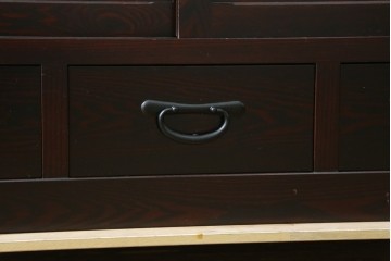 中古　美品　栗材　和モダン薫る格子デザインの水屋箪笥　(R-087700)