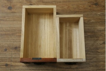 中古　美品　最高級の上手物!　仙台民芸箪笥(仙台箪笥)　本漆塗り　重厚な金具が際立つ衣装箪笥　定価約78万円　(R-087701)