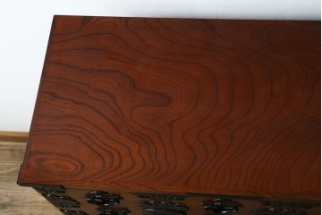 中古　美品　最高級の上手物!　仙台民芸箪笥(仙台箪笥)　本漆塗り　重厚な金具が際立つ衣装箪笥　定価約78万円　(R-087701)