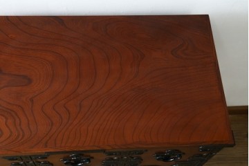 中古　美品　最高級の上手物!　仙台民芸箪笥(仙台箪笥)　本漆塗り　重厚な金具が際立つ衣装箪笥　定価約78万円　(R-087701)