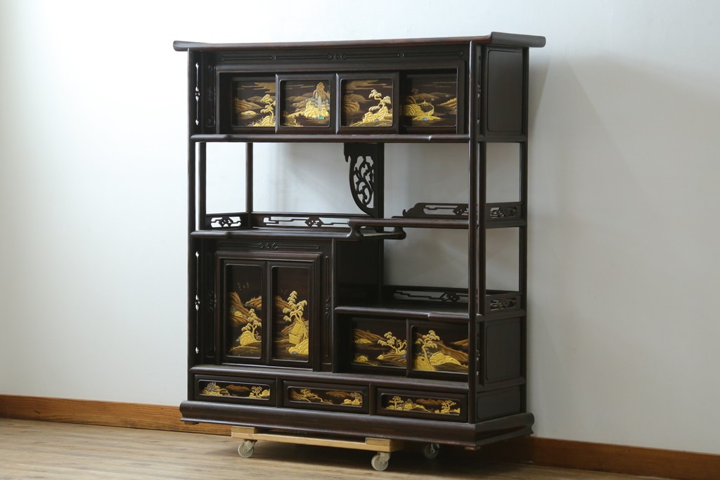 中古　美品　最高級　国産職人手作り　林光琳作　黒檀(コクタン)材　漆塗り　蒔絵入りの格調高い飾り棚　定価約240万円　(R-087703)