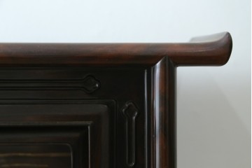 中古　美品　最高級　国産職人手作り　林光琳作　黒檀(コクタン)材　漆塗り　蒔絵入りの格調高い飾り棚　定価約240万円　(R-087703)