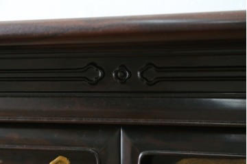 中古　美品　最高級　国産職人手作り　林光琳作　黒檀(コクタン)材　漆塗り　蒔絵入りの格調高い飾り棚　定価約240万円　(R-087703)