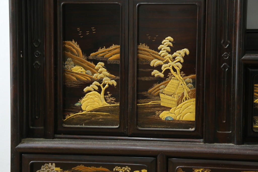 中古　美品　最高級　国産職人手作り　林光琳作　黒檀(コクタン)材　漆塗り　蒔絵入りの格調高い飾り棚　定価約240万円　(R-087703)