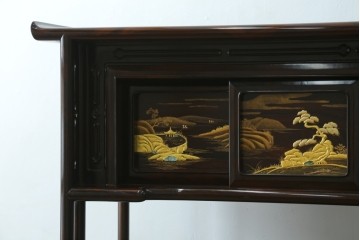 中古　美品　最高級　国産職人手作り　林光琳作　黒檀(コクタン)材　漆塗り　蒔絵入りの格調高い飾り棚　定価約240万円　(R-087703)