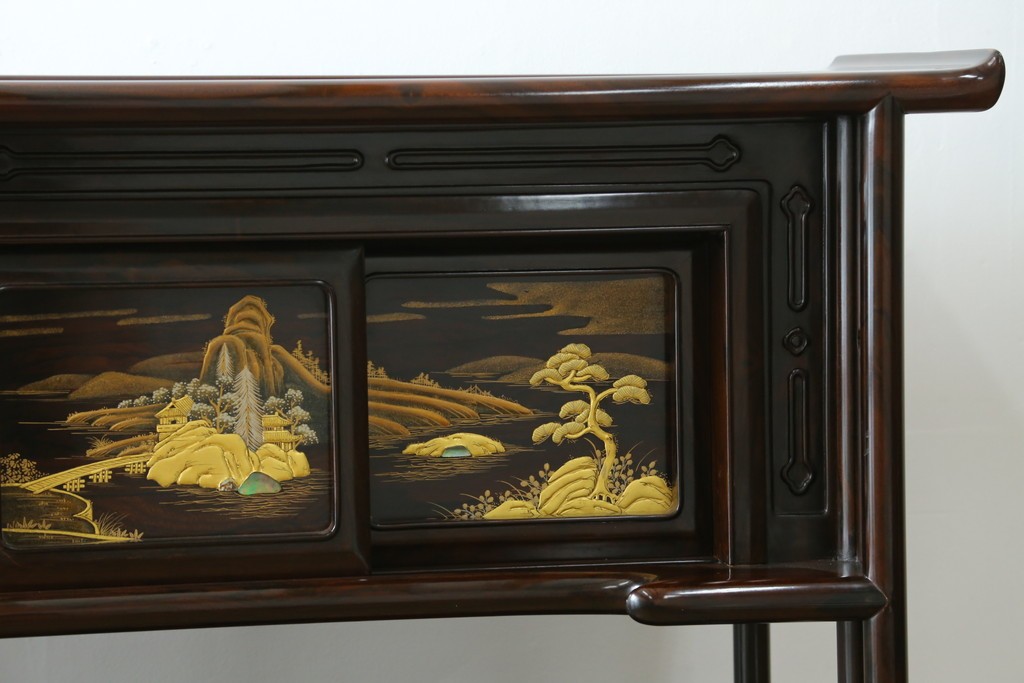 中古　美品　最高級　国産職人手作り　林光琳作　黒檀(コクタン)材　漆塗り　蒔絵入りの格調高い飾り棚　定価約240万円　(R-087703)