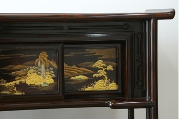 中古　美品　最高級　国産職人手作り　林光琳作　黒檀(コクタン)材　漆塗り　蒔絵入りの格調高い飾り棚　定価約240万円　(R-087703)