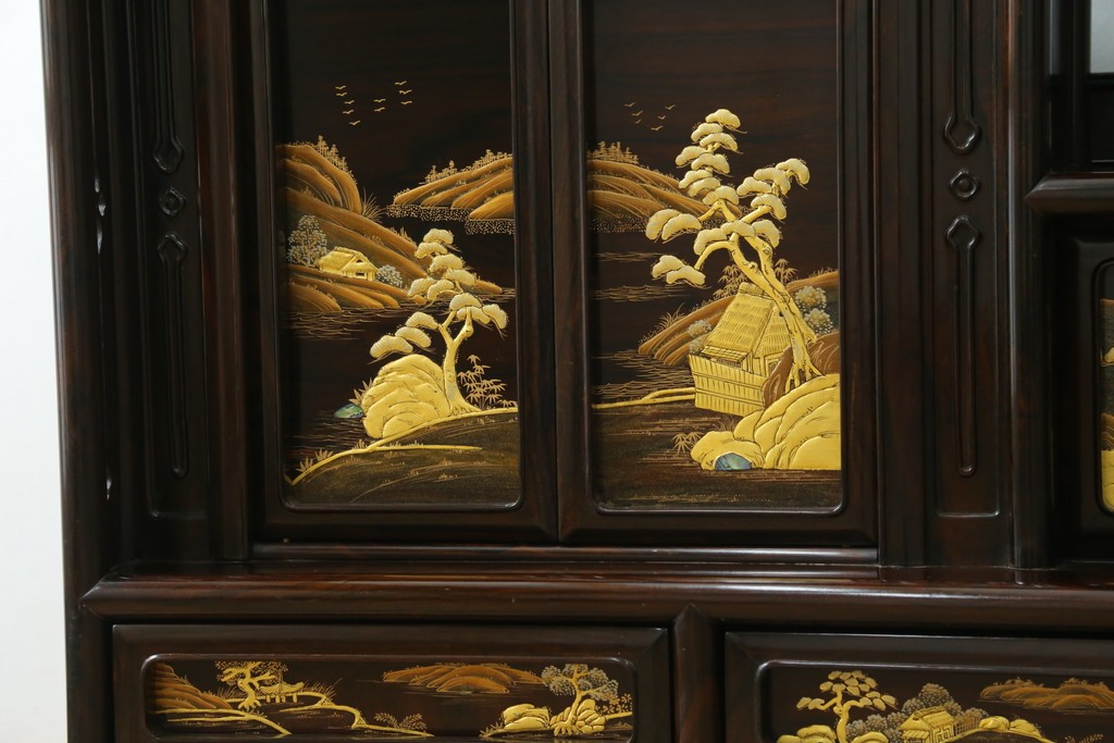 中古　美品　最高級　国産職人手作り　林光琳作　黒檀(コクタン)材　漆塗り　蒔絵入りの格調高い飾り棚　定価約240万円　(R-087703)