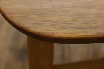 中古　美品　柏木工(KASHIWA)　高山ウッドワークス　ウォールナット材&オーク材　木色のコントラストが美しいSC3Kダイニングチェア2脚セット　(R-087704)