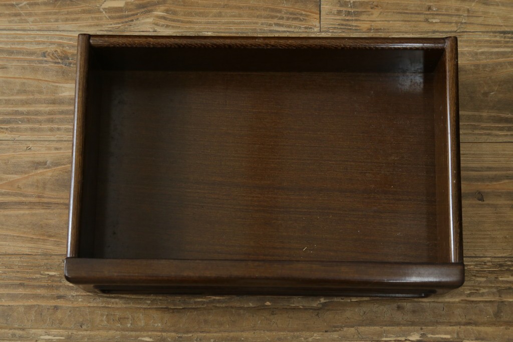 中古　美品　鉄刀木(タガヤサン)材　美しい木目と透かし彫りが魅力の飾り棚　(R-087712)