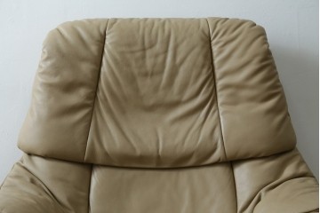 中古　美品　EKORNES(エコーネス)　本革　ストレスレス レノ クラシック(S)　包み込むような座り心地のリクライニングチェアとオットマンのセット　定価約45万円　(R-087714)