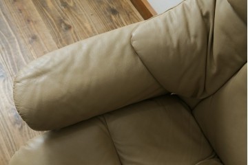 中古　美品　EKORNES(エコーネス)　本革　ストレスレス レノ クラシック(S)　包み込むような座り心地のリクライニングチェアとオットマンのセット　定価約45万円　(R-087714)