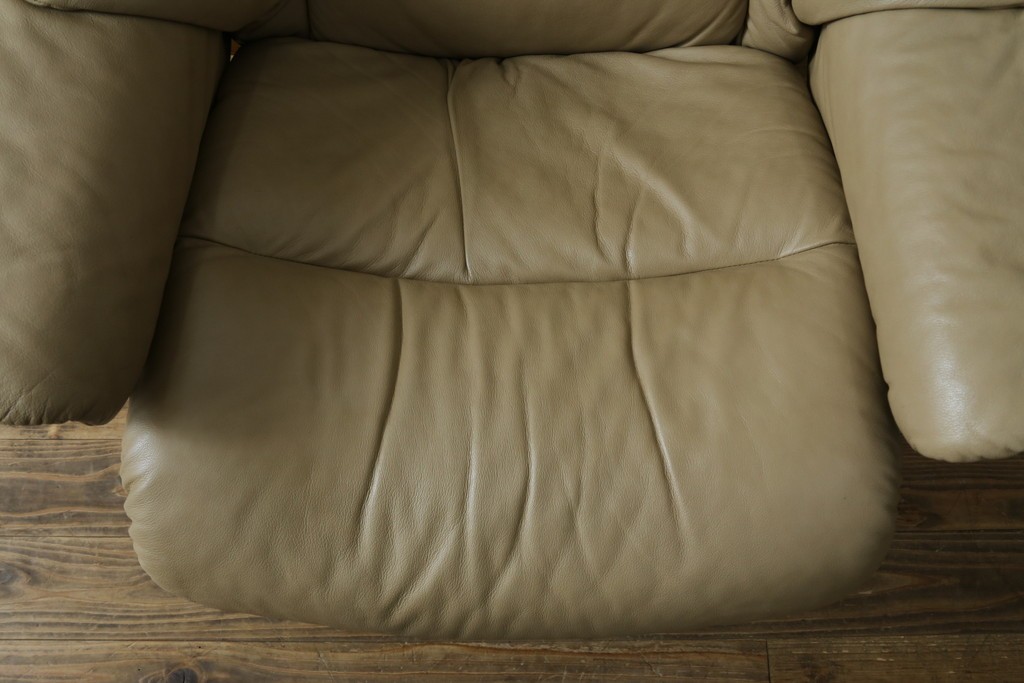 中古　美品　EKORNES(エコーネス)　本革　ストレスレス レノ クラシック(S)　包み込むような座り心地のリクライニングチェアとオットマンのセット　定価約45万円　(R-087714)