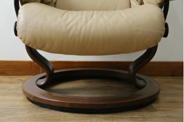 中古　美品　EKORNES(エコーネス)　本革　ストレスレス レノ クラシック(S)　包み込むような座り心地のリクライニングチェアとオットマンのセット　定価約45万円　(R-087714)