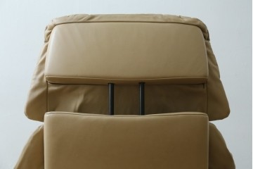 中古　美品　EKORNES(エコーネス)　本革　ストレスレス レノ クラシック(S)　包み込むような座り心地のリクライニングチェアとオットマンのセット　定価約45万円　(R-087714)