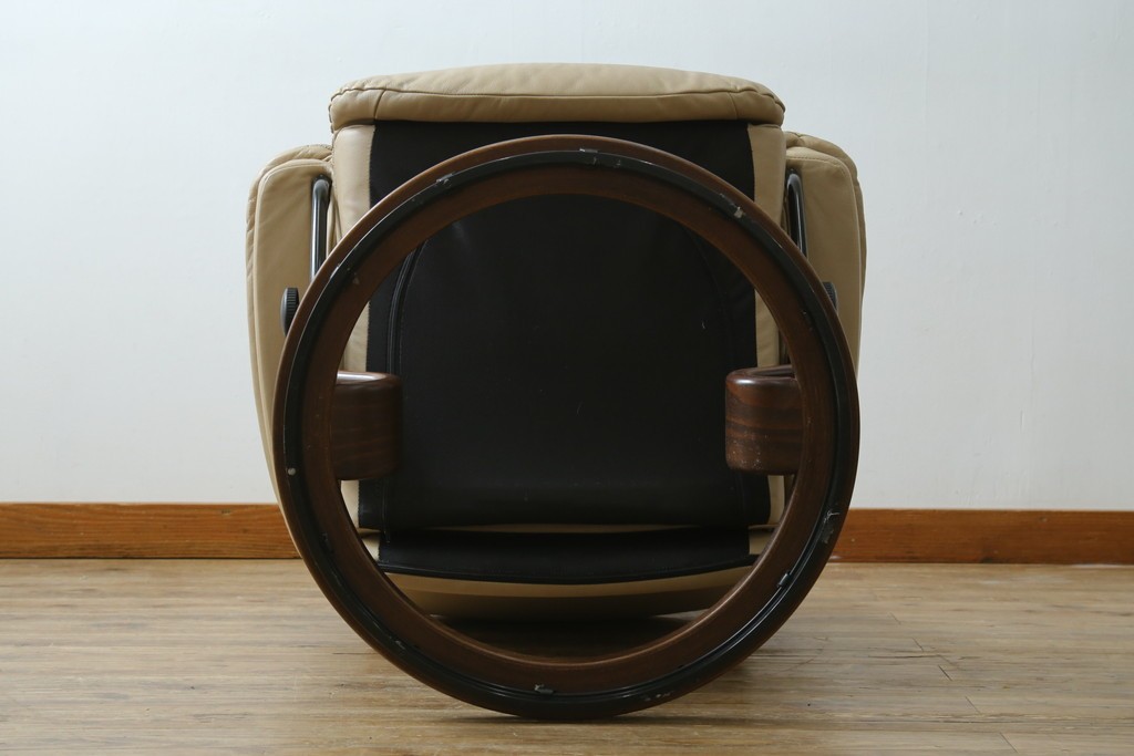 中古　美品　EKORNES(エコーネス)　本革　ストレスレス レノ クラシック(S)　包み込むような座り心地のリクライニングチェアとオットマンのセット　定価約45万円　(R-087714)