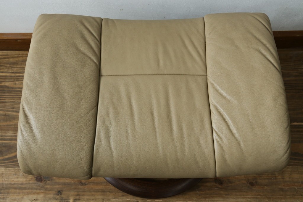 中古　美品　EKORNES(エコーネス)　本革　ストレスレス レノ クラシック(S)　包み込むような座り心地のリクライニングチェアとオットマンのセット　定価約45万円　(R-087714)