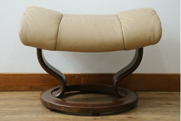 中古　美品　EKORNES(エコーネス)　本革　ストレスレス レノ クラシック(S)　包み込むような座り心地のリクライニングチェアとオットマンのセット　定価約45万円　(R-087714)
