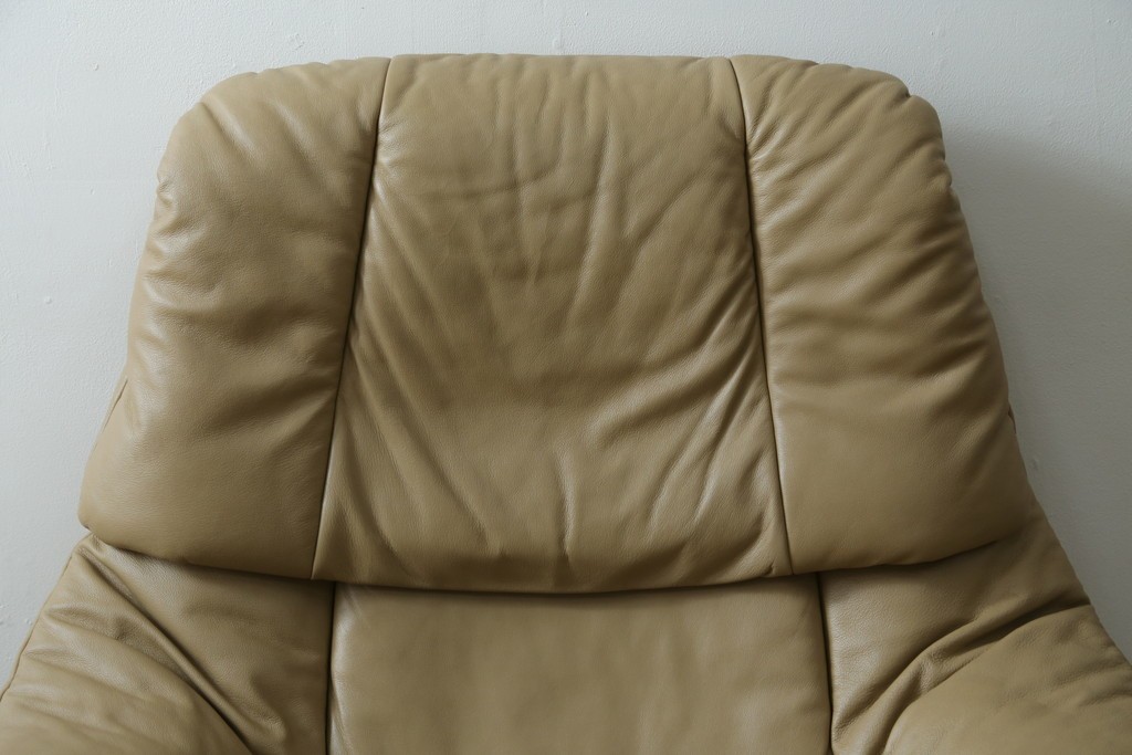 中古　美品　EKORNES(エコーネス)　本革　ストレスレス レノ クラシック(S)　包み込むような座り心地のリクライニングチェアとオットマンのセット　定価約45万円　(R-087714)