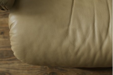 中古　美品　EKORNES(エコーネス)　本革　ストレスレス レノ クラシック(S)　包み込むような座り心地のリクライニングチェアとオットマンのセット　定価約45万円　(R-087714)