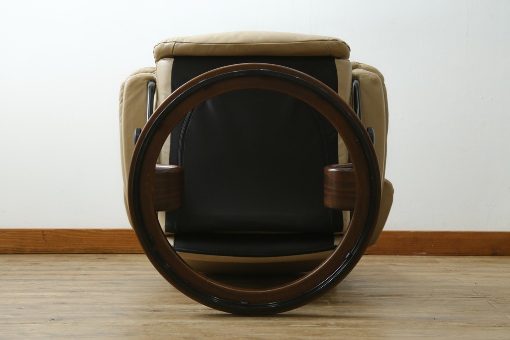 中古　美品　EKORNES(エコーネス)　本革　ストレスレス レノ クラシック(S)　包み込むような座り心地のリクライニングチェアとオットマンのセット　定価約45万円　(R-087714)