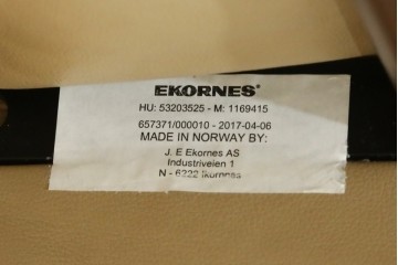 中古　美品　EKORNES(エコーネス)　本革　ストレスレス レノ クラシック(S)　包み込むような座り心地のリクライニングチェアとオットマンのセット　定価約45万円　(R-087714)