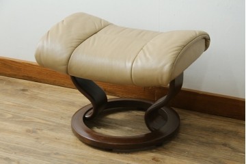 中古　美品　EKORNES(エコーネス)　本革　ストレスレス レノ クラシック(S)　包み込むような座り心地のリクライニングチェアとオットマンのセット　定価約45万円　(R-087714)