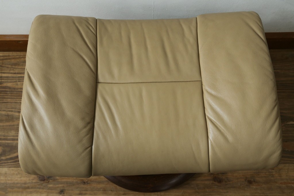 中古　美品　EKORNES(エコーネス)　本革　ストレスレス レノ クラシック(S)　包み込むような座り心地のリクライニングチェアとオットマンのセット　定価約45万円　(R-087714)