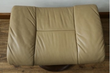 中古　美品　EKORNES(エコーネス)　本革　ストレスレス レノ クラシック(S)　包み込むような座り心地のリクライニングチェアとオットマンのセット　定価約45万円　(R-087714)