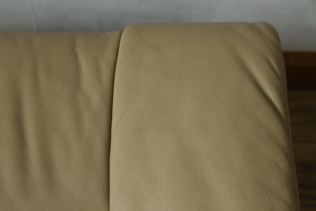 中古　美品　EKORNES(エコーネス)　本革　ストレスレス レノ クラシック(S)　包み込むような座り心地のリクライニングチェアとオットマンのセット　定価約45万円　(R-087714)