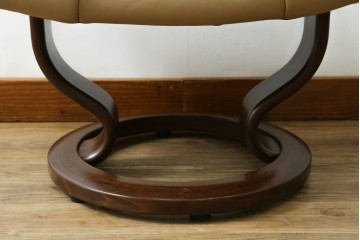 中古　美品　EKORNES(エコーネス)　本革　ストレスレス レノ クラシック(S)　包み込むような座り心地のリクライニングチェアとオットマンのセット　定価約45万円　(R-087714)