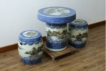 【簡易リペア限定品】　和製ヴィンテージ　たちばな焼　染付山水図が趣深いテーブルと椅子のセット　(R-087715)